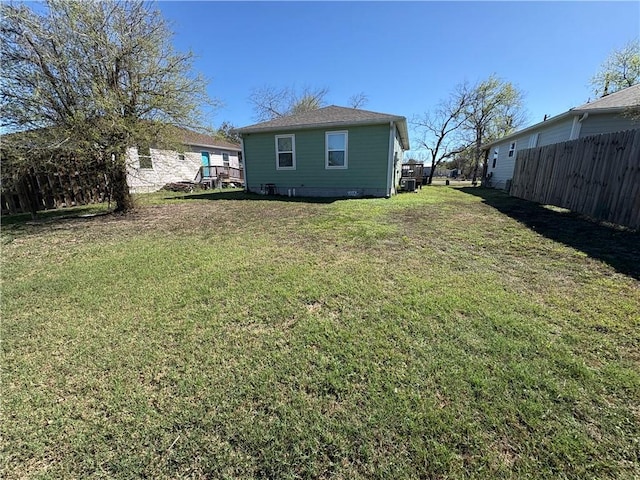 609 Pugh St, Woodsboro, TX 78393 - photo 5