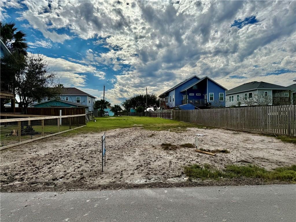 113 Las Palmas Dr, Corpus Christi, TX 78418 - photo 1