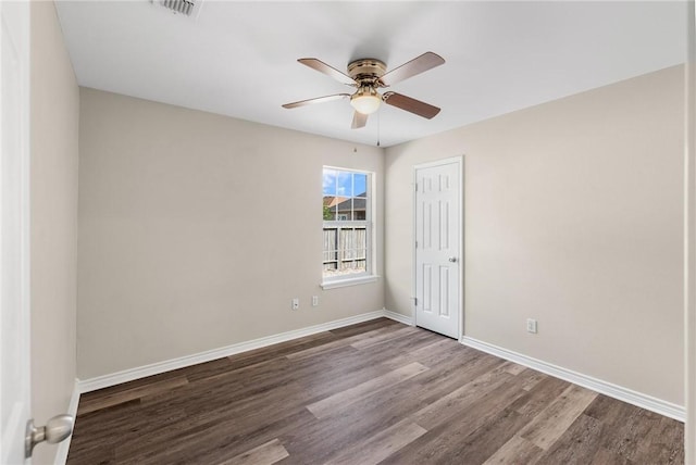 15522 Finistere St, Corpus Christi, TX 78418 - empty room featuring wood finished floors and a ceiling fan