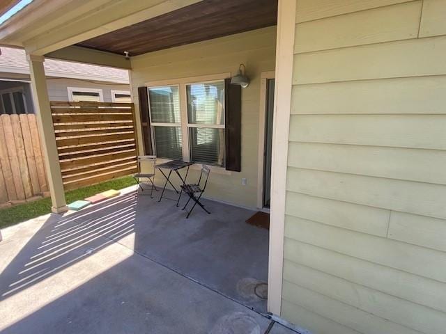 7618 Sable Creek Dr, Corpus Christi, TX 78414 - view of covered porch
