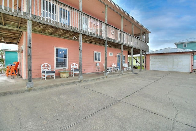 141 Mustang Royale Blvd, Port Aransas, TX 78373 - view of building exterior with a garage