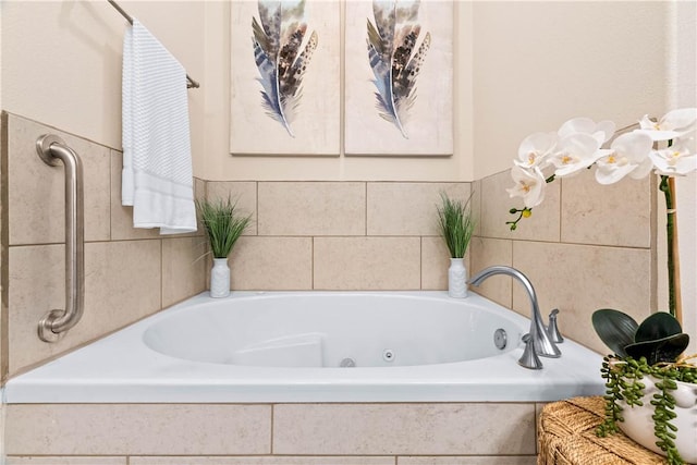 2718 Yeager Dr, Corpus Christi, TX 78410 - full bathroom featuring a jetted tub