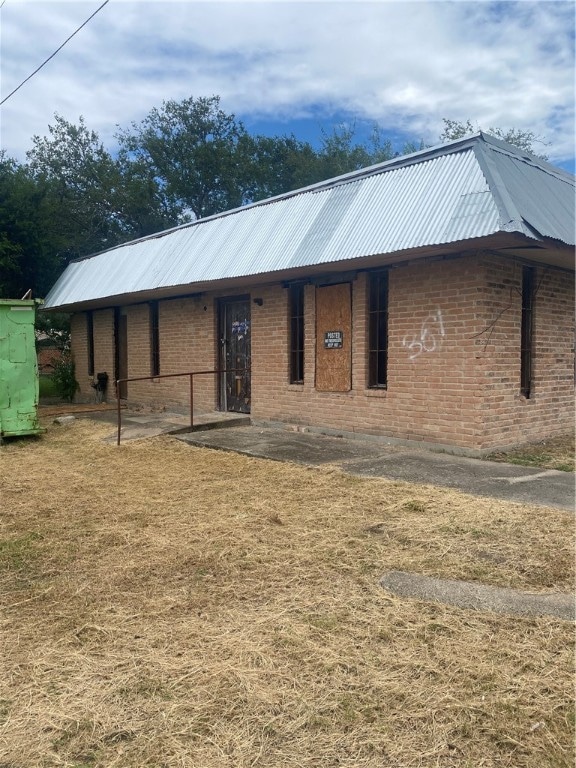 view of front of home