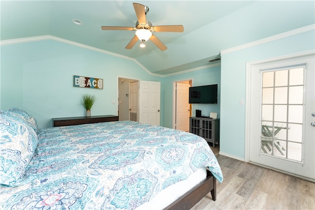 bedroom featuring lofted ceiling, crown molding, ceiling fan, and light hardwood / wood-style flooring