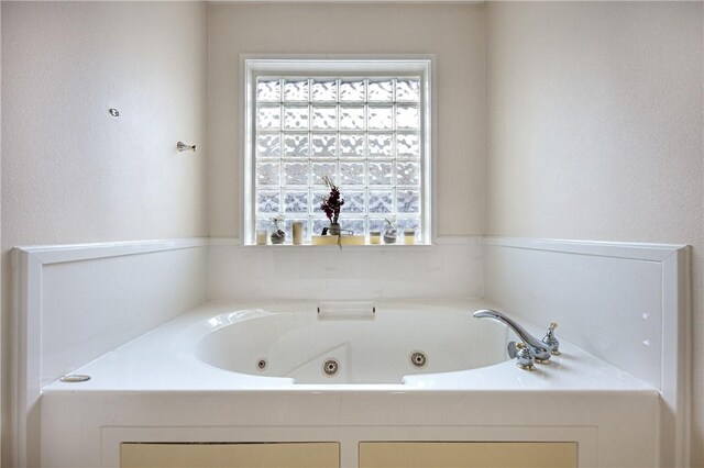 bathroom with a bathtub