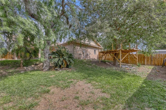 4409 Sue Cir, Corpus Christi, TX 78410 - view of yard with fence