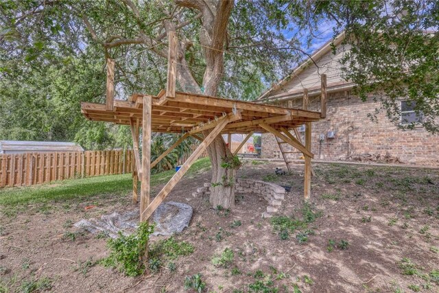 4409 Sue Cir, Corpus Christi, TX 78410 - view of yard featuring fence
