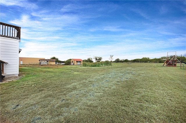 view of yard with a shed