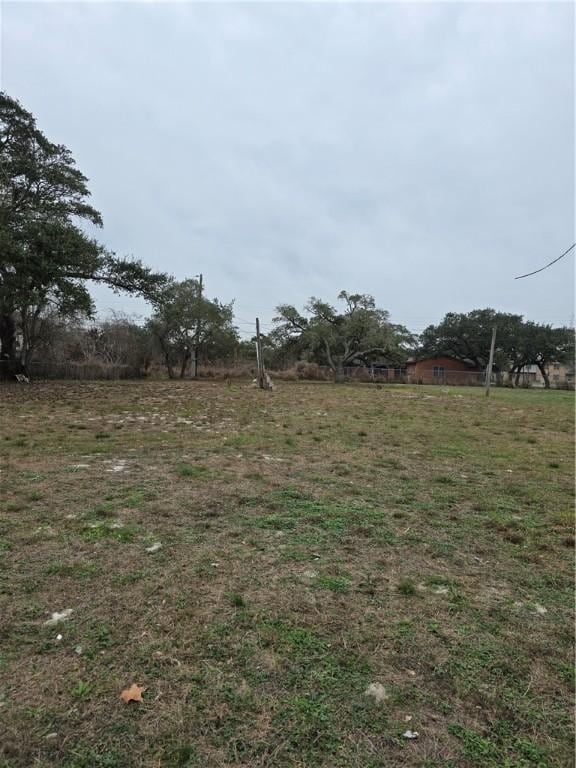 Listing photo 3 for 213 N 13th St, Aransas Pass TX 78336