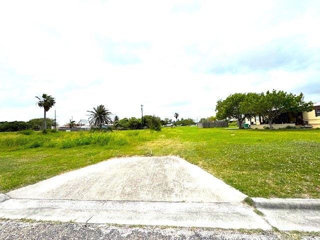 1126 S Euclid St, Aransas Pass, TX 78336 - photo 1