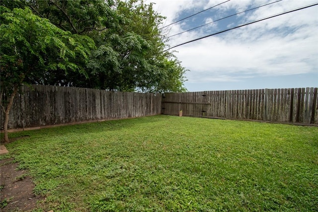 7322 Milky Way Dr, Corpus Christi, TX 78412 - view of fenced backyard