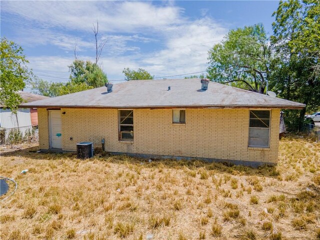 205 Brazos St, George West, TX 78102 - photo 16