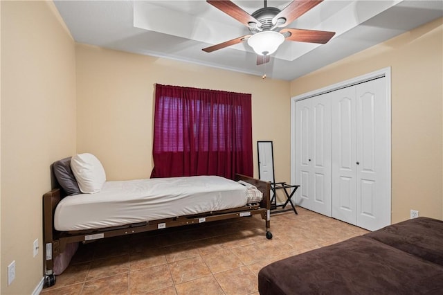 2401 Handlin Dr, Corpus Christi, TX 78418 - tiled bedroom with a ceiling fan and a closet