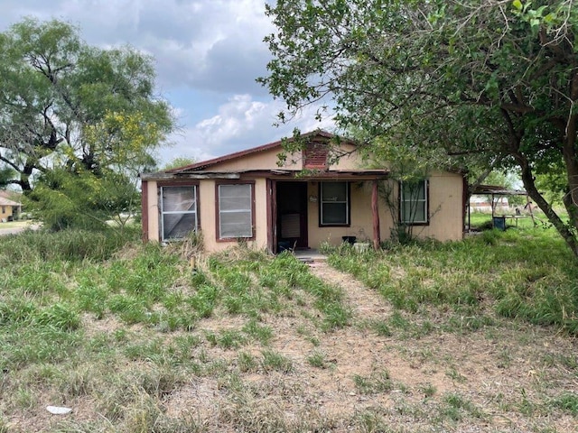 view of front of property