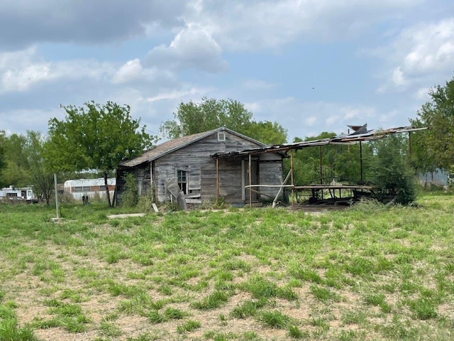 view of outdoor structure