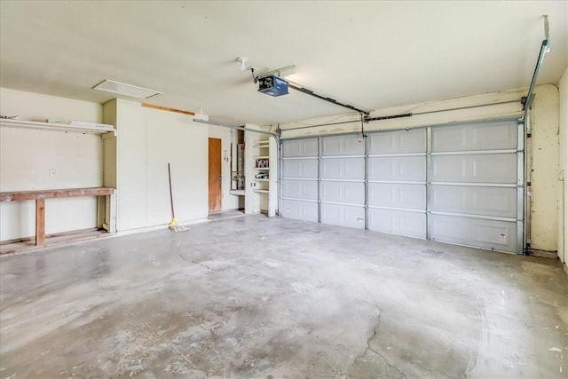 4113 Sierra St, Corpus Christi, TX 78410 - garage with a garage door opener