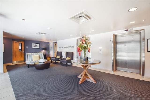 901 N Upper Broadway St Unit 206, Corpus Christi, TX 78401 - building lobby featuring recessed lighting