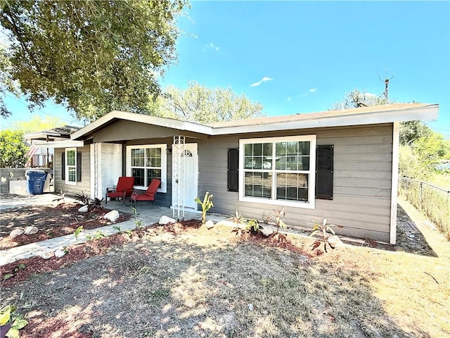 204 W San Saba St, Falfurrias, TX 78355 - photo 2