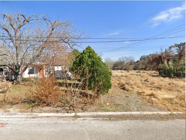 811 S Buchanan St, Beeville TX, 78102 land for sale