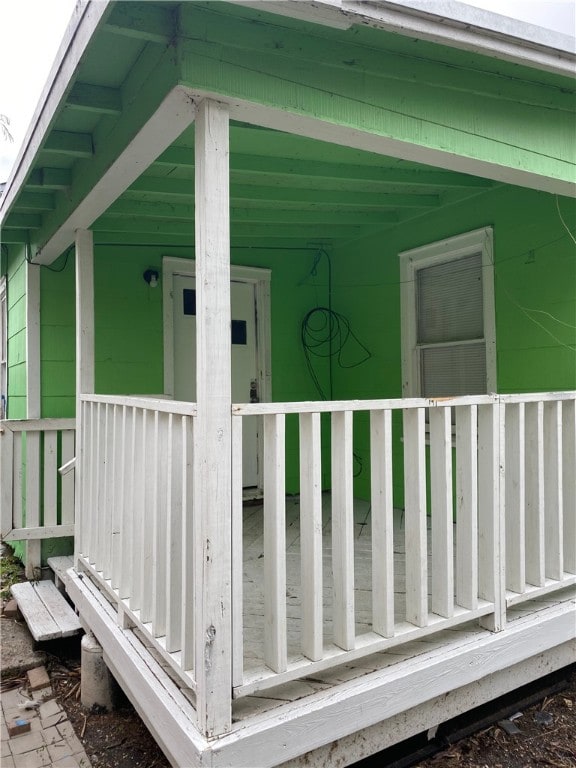 exterior space featuring a porch