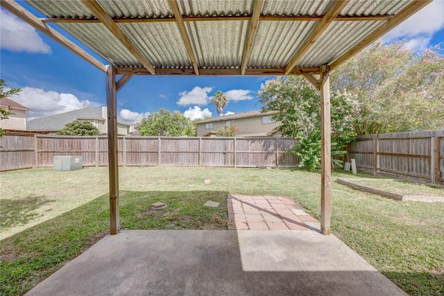 7313 Prairie Dr, Corpus Christi, TX 78413 - fenced backyard featuring a patio