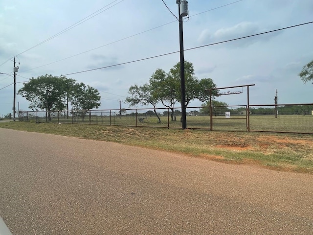 Listing photo 2 for 32 Robert Ln, Hebbronville TX 78361