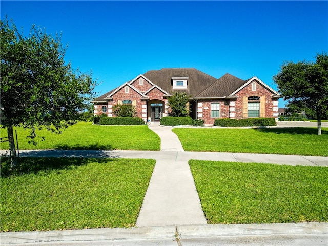 view of front of house with a front yard