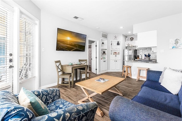 14721 Whitecap Blvd Unit 115, Corpus Christi, TX 78418 - living room featuring wood finished floors and recessed lighting