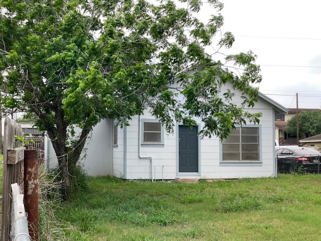 exterior space with a lawn