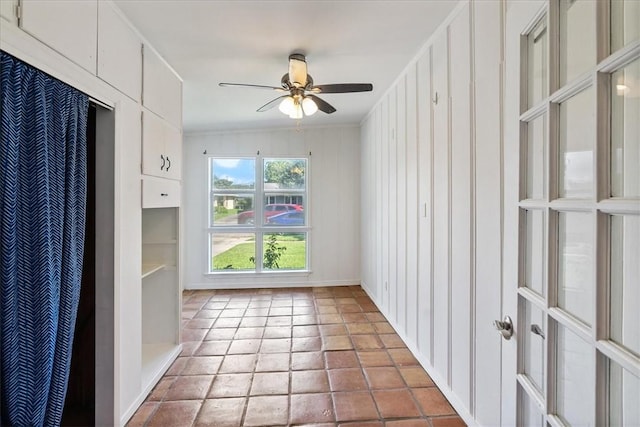 1009 Driftwood Pl, Corpus Christi, TX 78411 - unfurnished living room featuring a ceiling fan