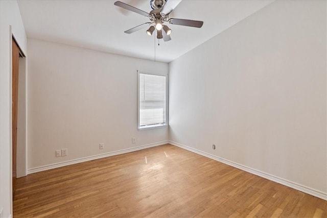 1009 Driftwood Pl, Corpus Christi, TX 78411 - unfurnished room with light wood finished floors and a ceiling fan