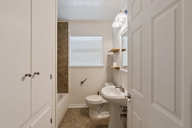 1009 Driftwood Pl, Corpus Christi, TX 78411 - full bath with tile patterned floors and  shower combination