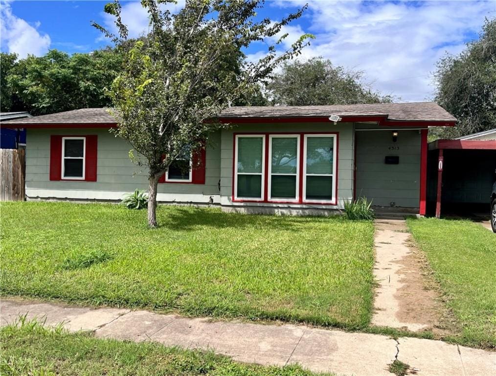 view of front of home with a front yard