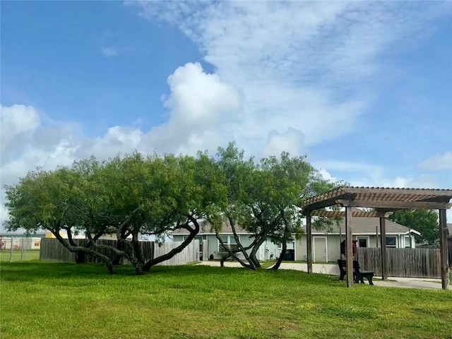 7305 Russ, Corpus Christi, TX 78414 - view of yard featuring a pergola
