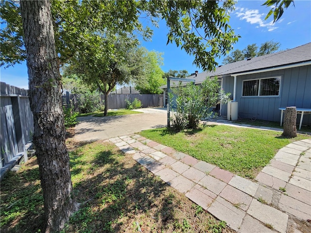 view of yard with a patio area