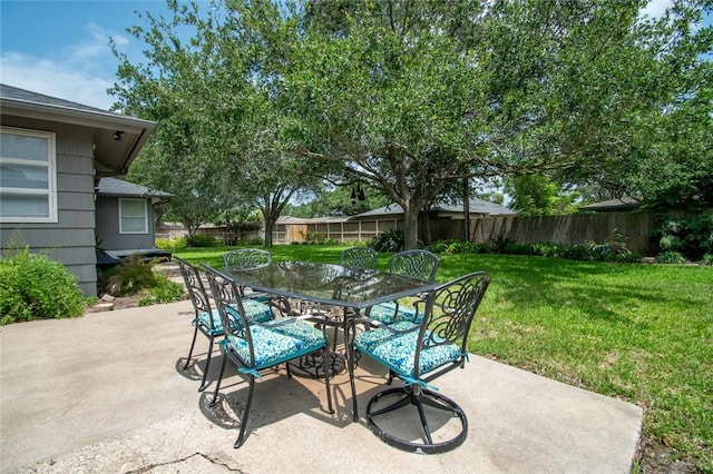 419 Peerman Pl, Corpus Christi, TX 78411 - view of patio featuring outdoor dining area