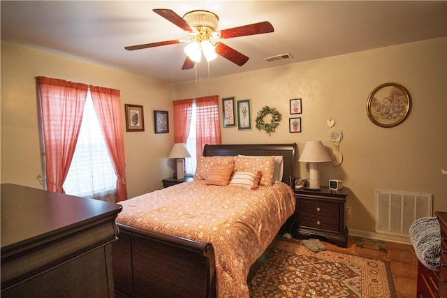 905 E Randall St, Beeville, TX 78102 - bedroom with ceiling fan and visible vents