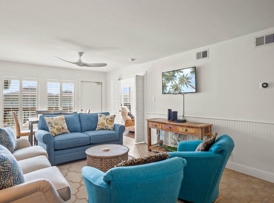 living room featuring ceiling fan