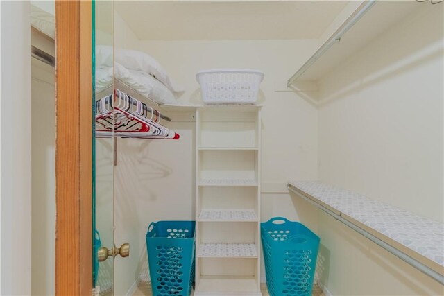 122 Palm Dr, Rockport, TX 78382 - view of walk in closet