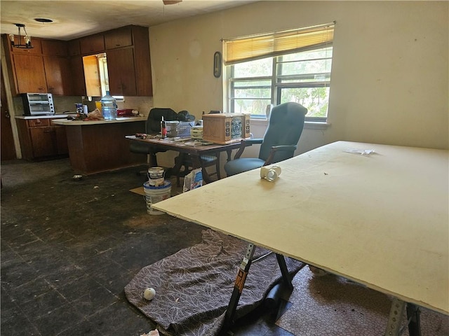 909 Johnson St, Woodsboro, TX 78393 - view of office