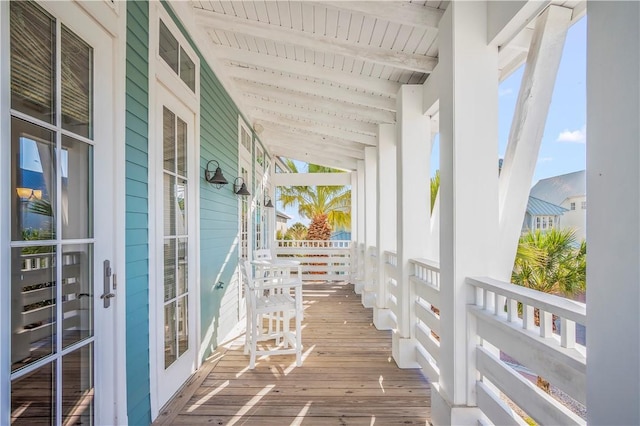 balcony featuring covered porch