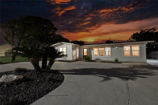 4034 Laguna Shores Rd, Corpus Christi, TX 78418 - single story home with fence