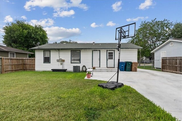 4622 Bluebelle Ln, Corpus Christi, TX 78416 - rear view of property with central air condition unit