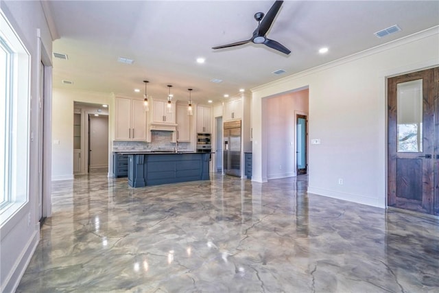 kitchen with tasteful backsplash, visible vents, stainless steel appliances, and open floor plan