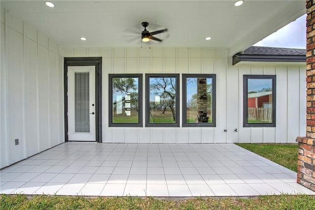 view of patio with a ceiling fan