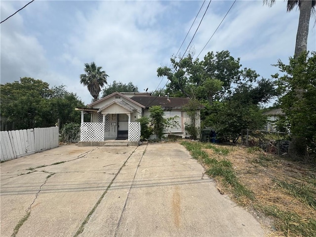717 25th St, Corpus Christi, TX 78405 - view of front of house featuring concrete driveway