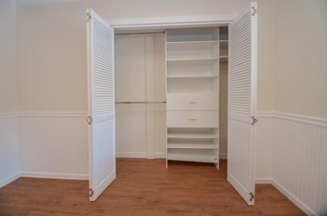 spare room featuring dark hardwood / wood-style floors