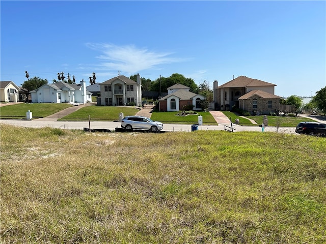 Listing photo 3 for 1009 Bluff Dr, Portland TX 78374