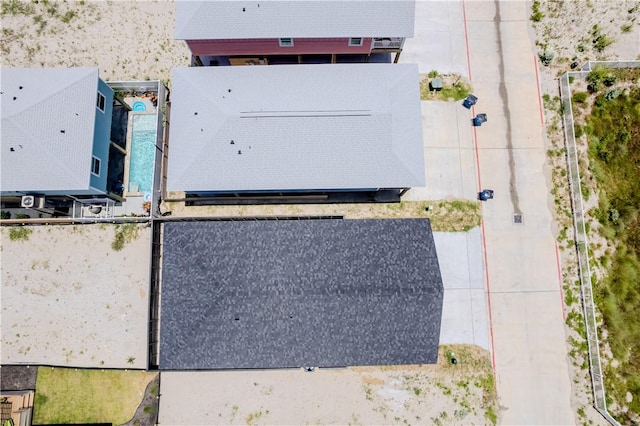 aerial view of property and surrounding area
