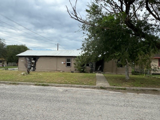 Listing photo 3 for 810 Saint Joseph St, Alice TX 78332